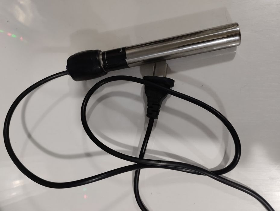 Нагреватель воды в аквариуме