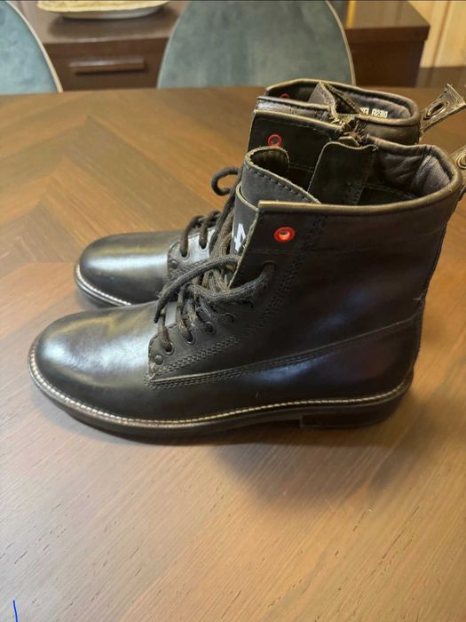 Ghete Diesel nr 44 cu 28 cm, noi, originale