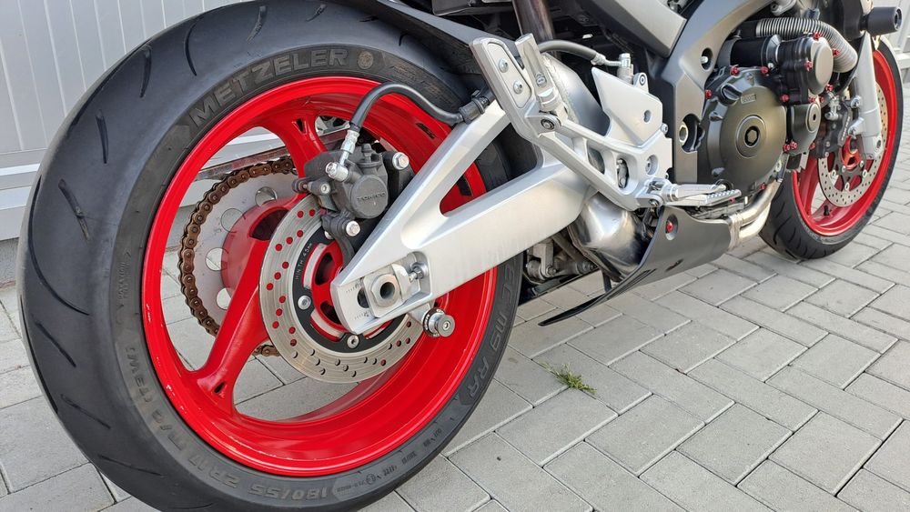 Suzuki gsr600 Yoshimura