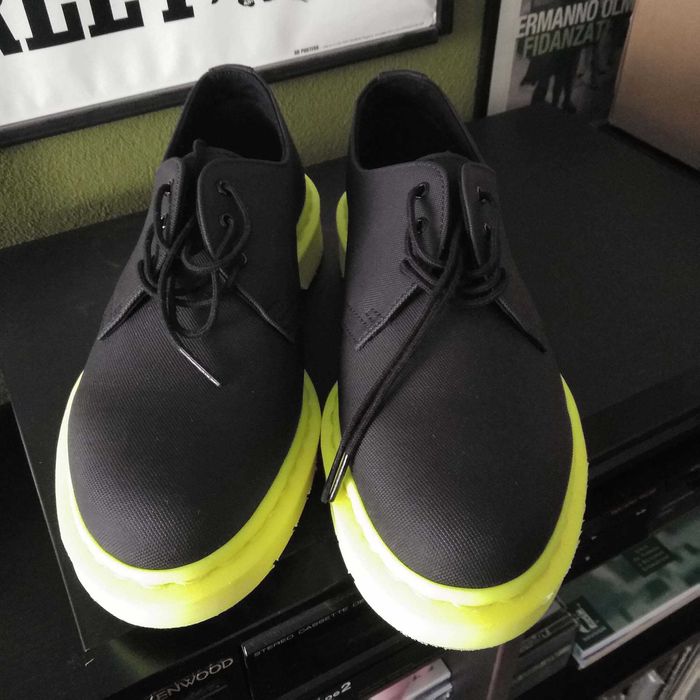 DR. MARTENS NEON AJAX 1461 черни кожени обувки, номер 41, UK 7