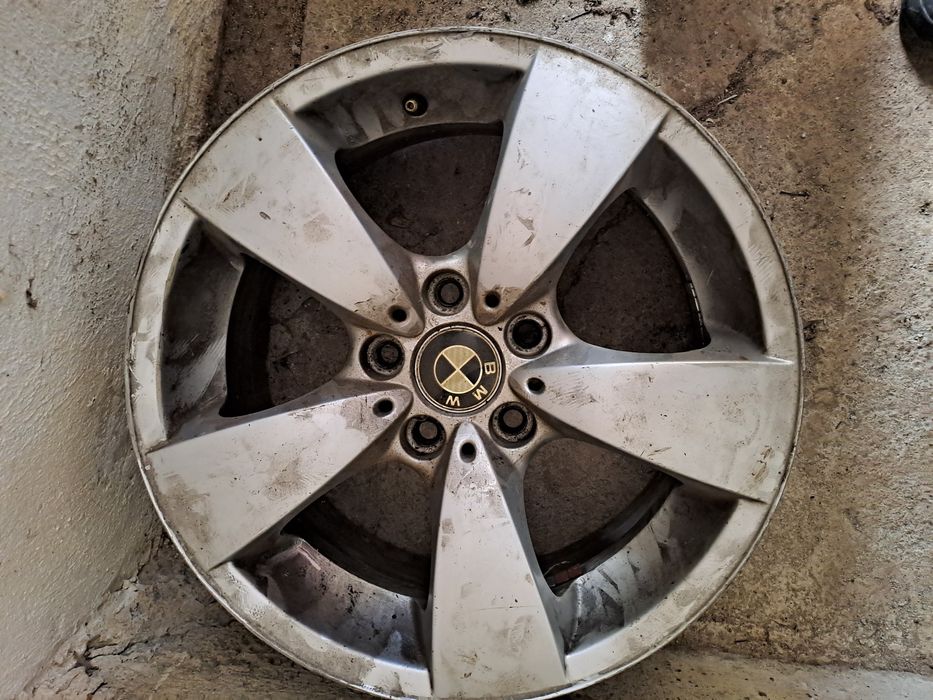 Vând jante bmw 17"