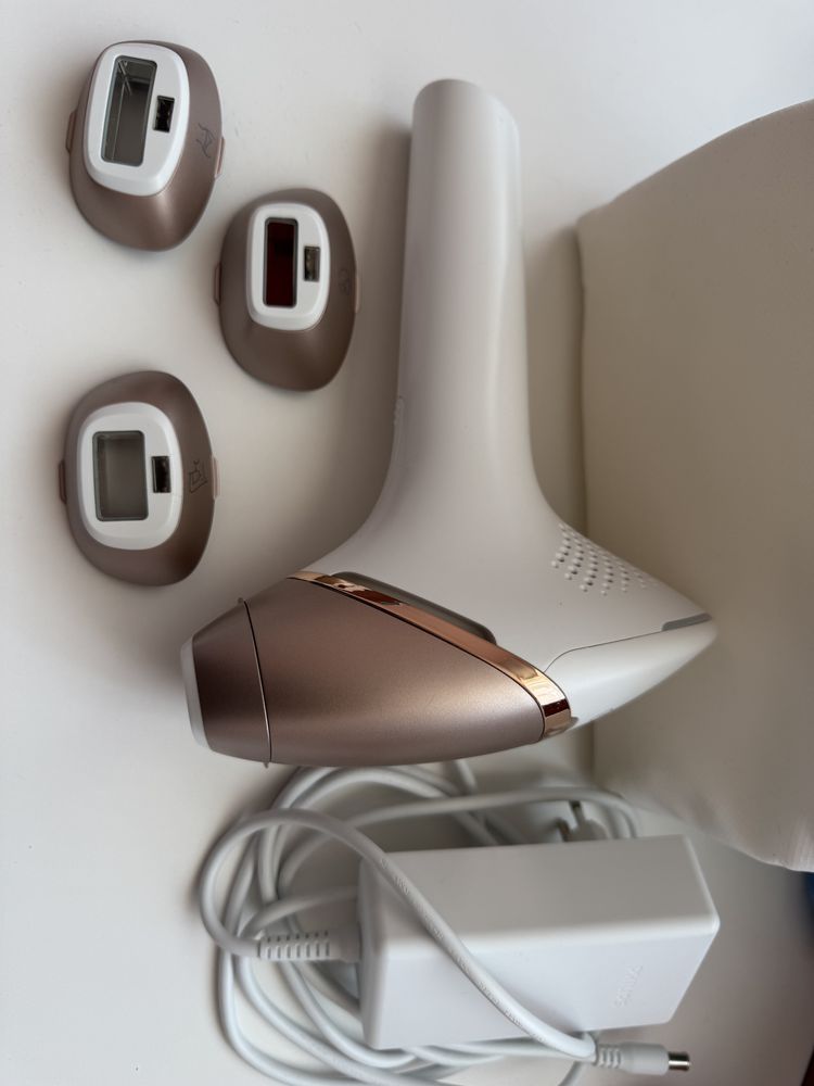 Фотоепилатор Philips Lumea Prestige