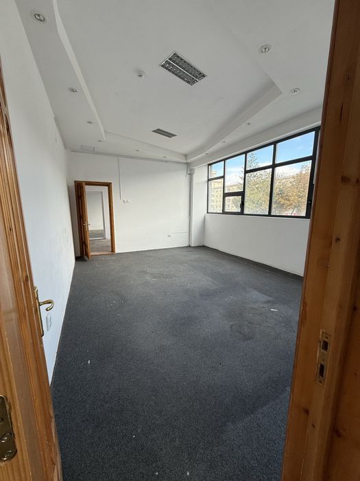 Inchiriez spatiu birouri/ cabinete office/ medical 130 mp