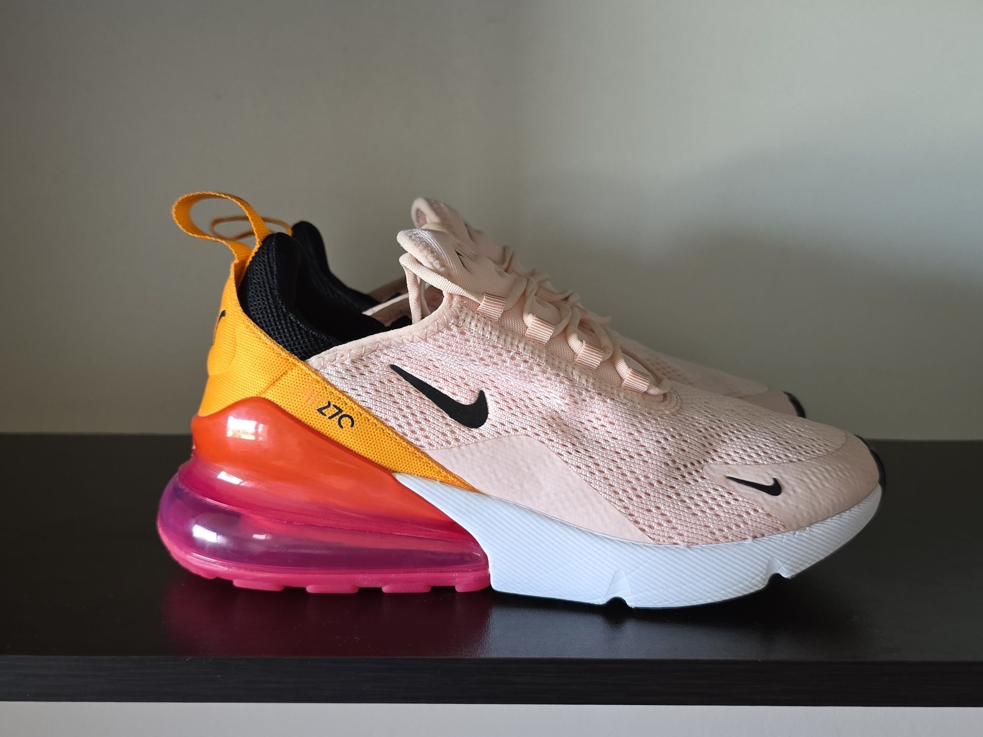 Nike Air Max 270/ 38номер 24см Стелка Като нови