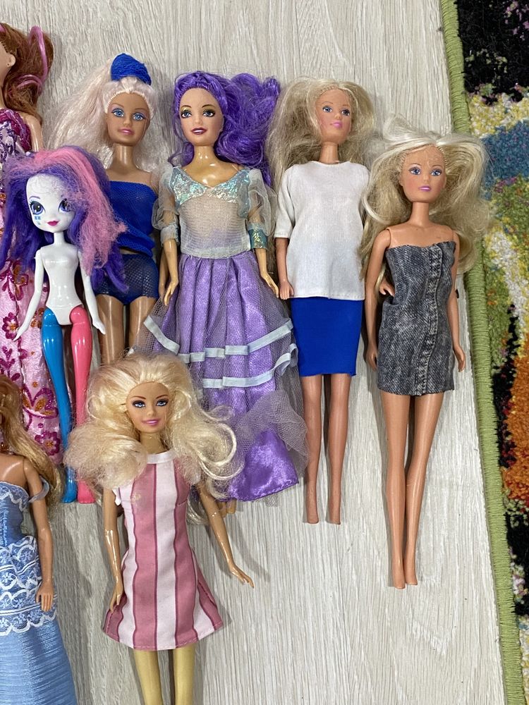 Papusa Barbie Diferite