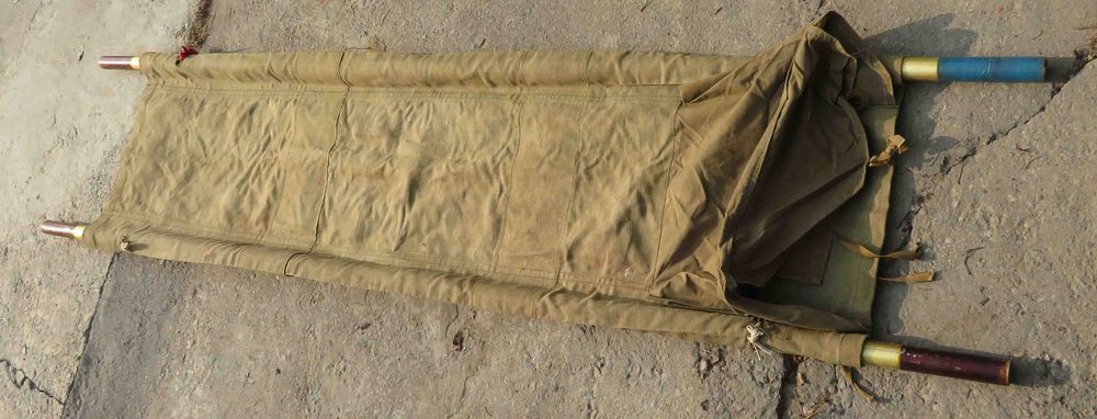 Носилки медицинские санитарные советские