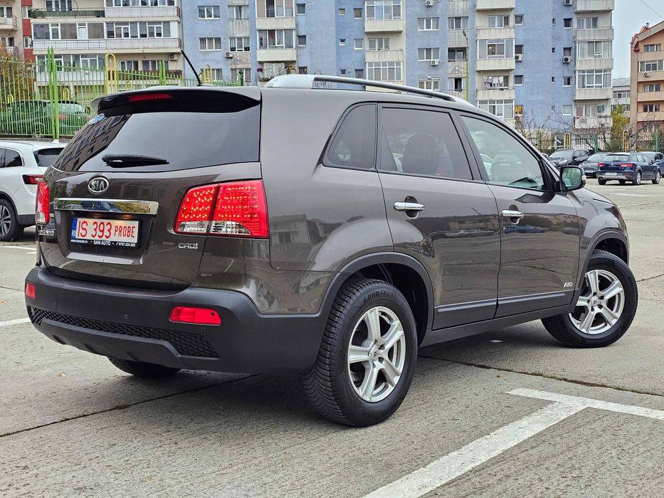 Kia Sorento 7 locuri 4x4 2012 2.2 CRDi 197 CP euro 5 automata