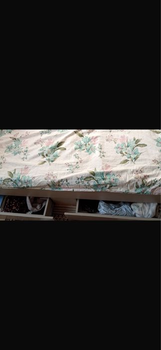 Кровать для спальни