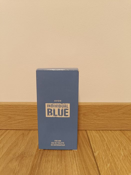 Vând parfum Avon individual Blue