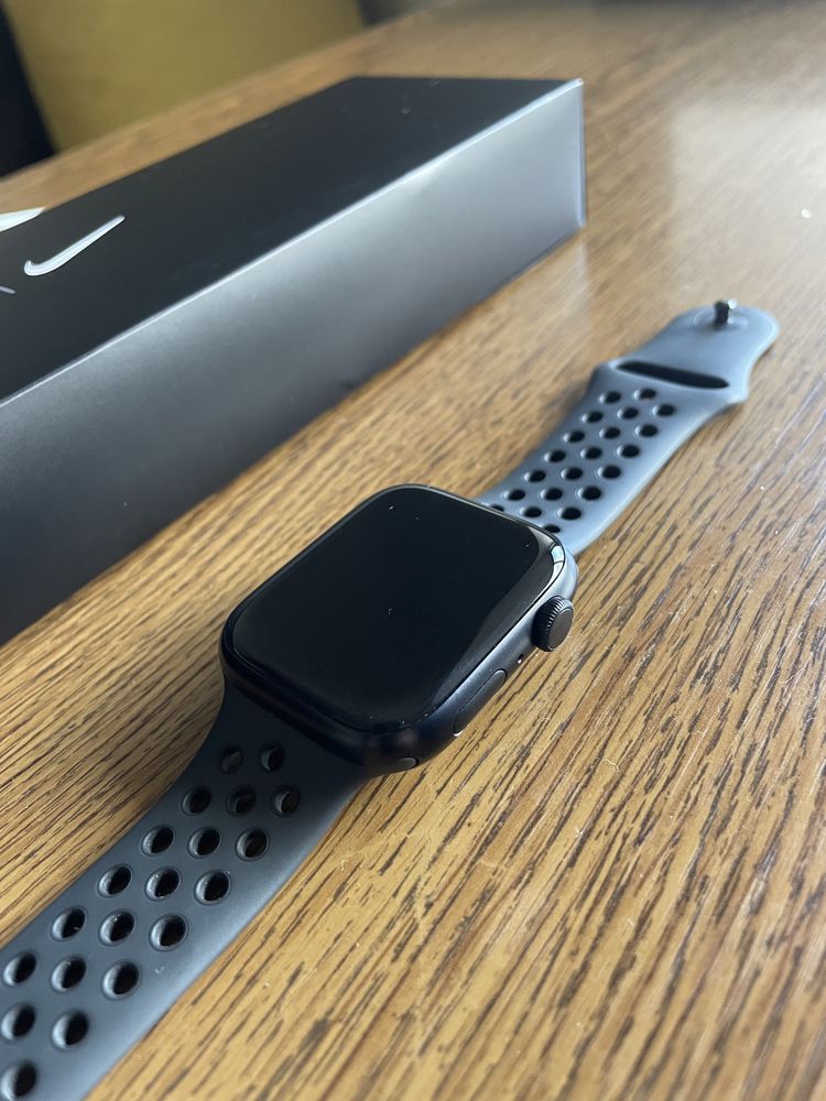 Iwatch 7 45mm nike edition