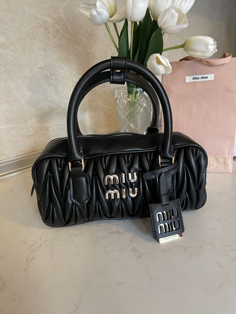 Чанта Miu Miu Arcadie черна