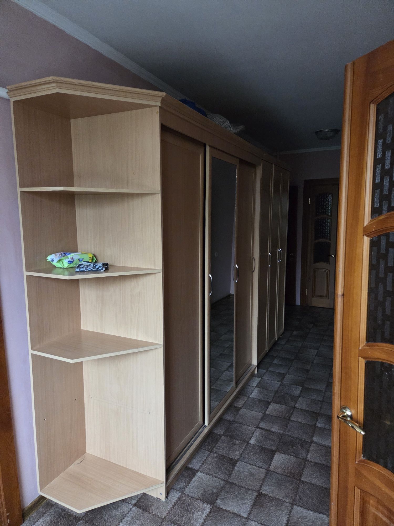 Шкаф для прихожей
