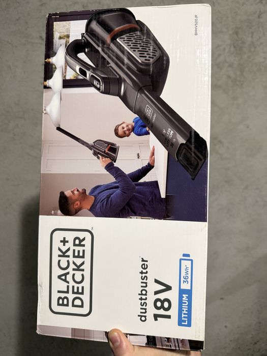 Aspirator de mana fara fir BLACK+ DECKER nou