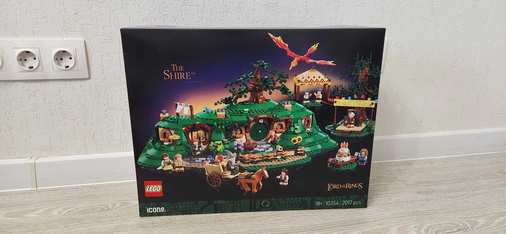 LEGO The Lord of the Rings: The Shire 10354 — Новый, запечатанный.
