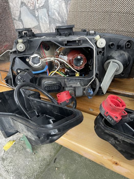 Оригинални фарове за ауди а 6 ксенонови оборудвани цената е за комплек