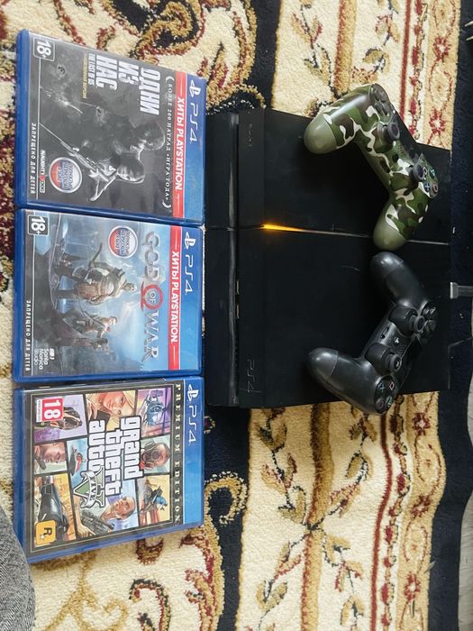 PlayStation 4 игровая приставка