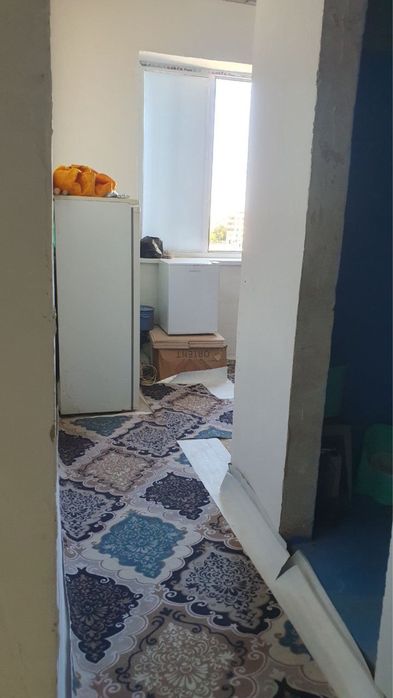 2 xonali 56 kv.m uy sotiladi