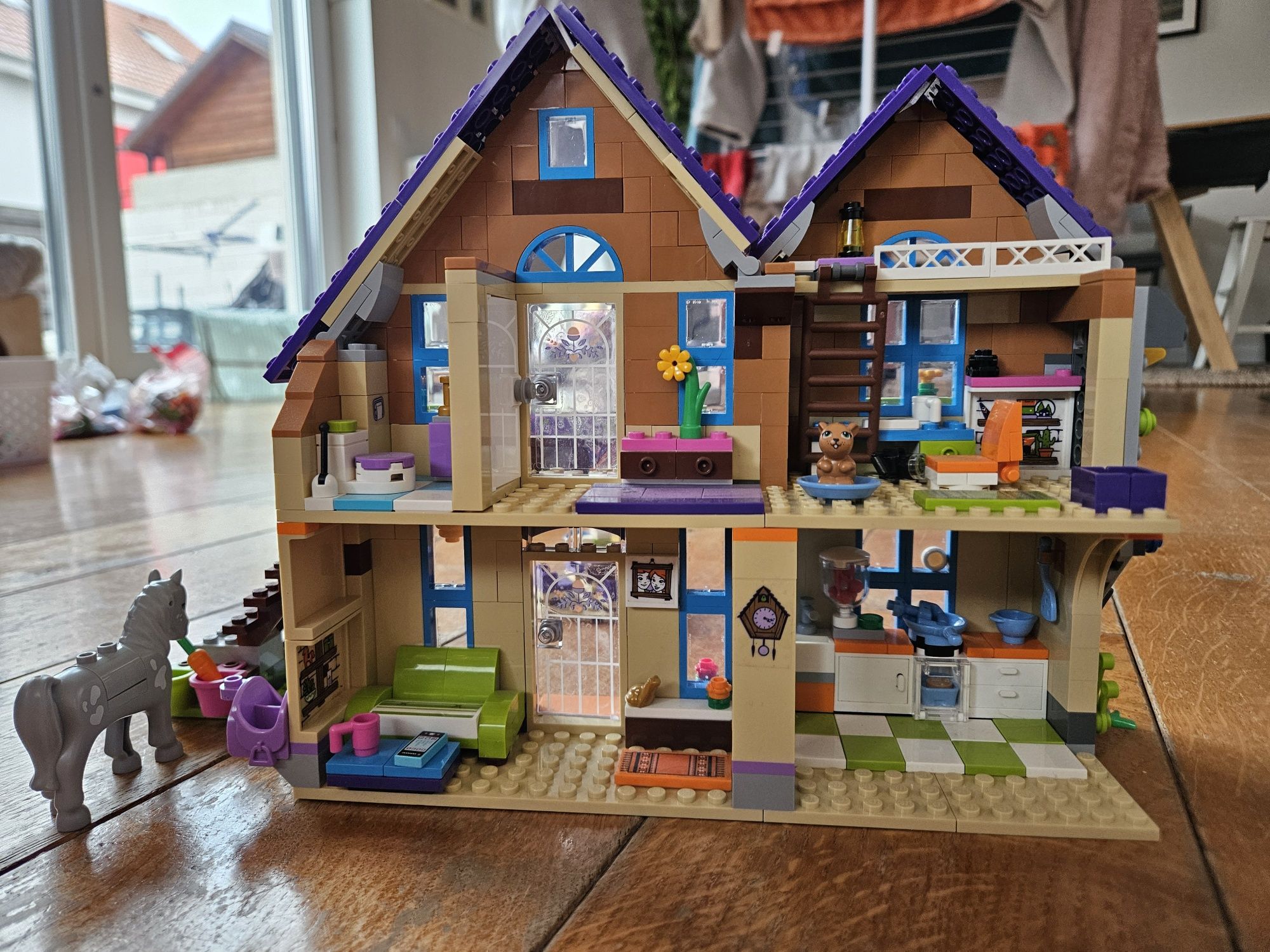 Casa Miei- lego friends