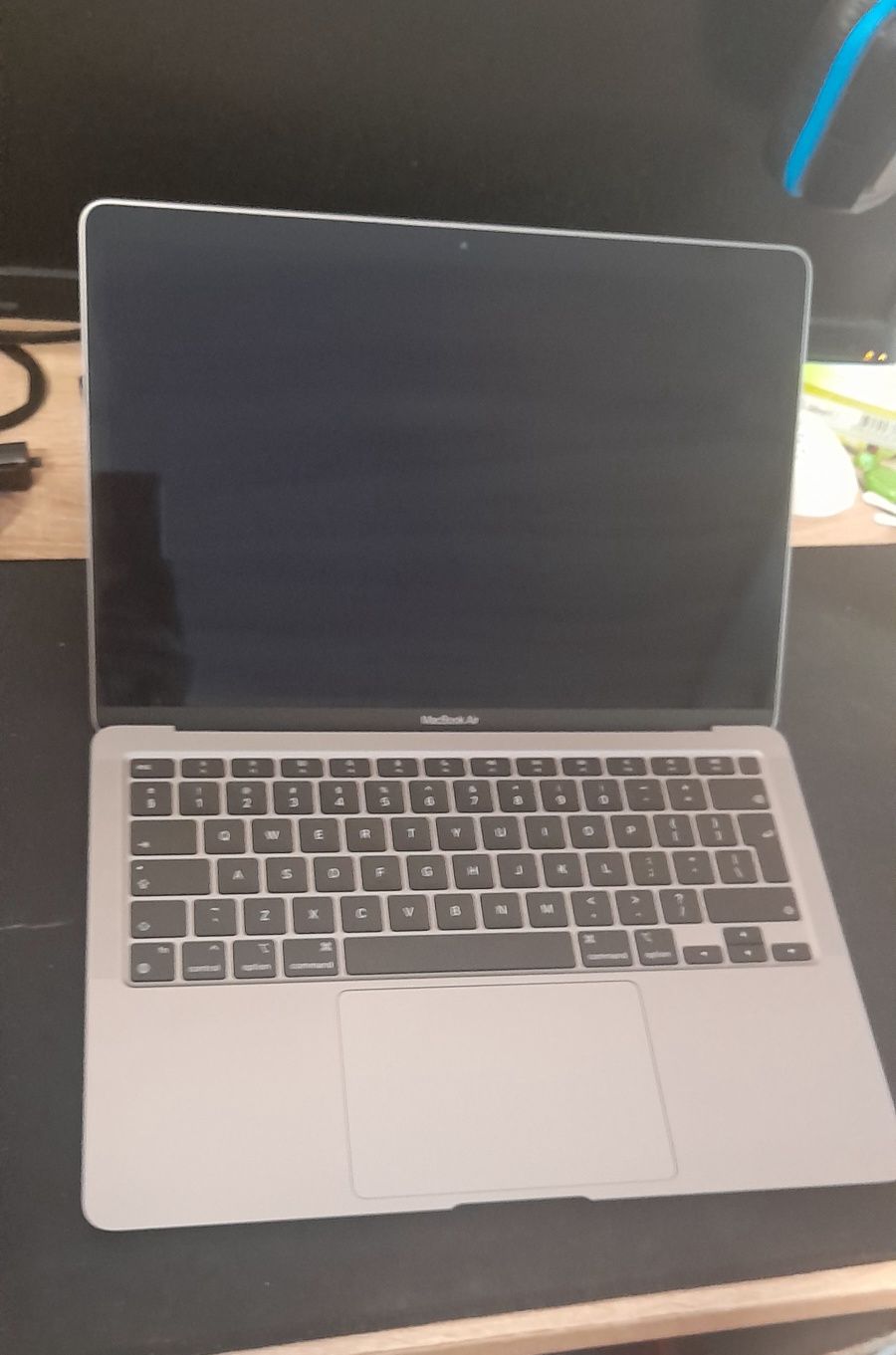 MacBook Air- чисто нов- 13-inch, 8gb memory, 256gb SSD