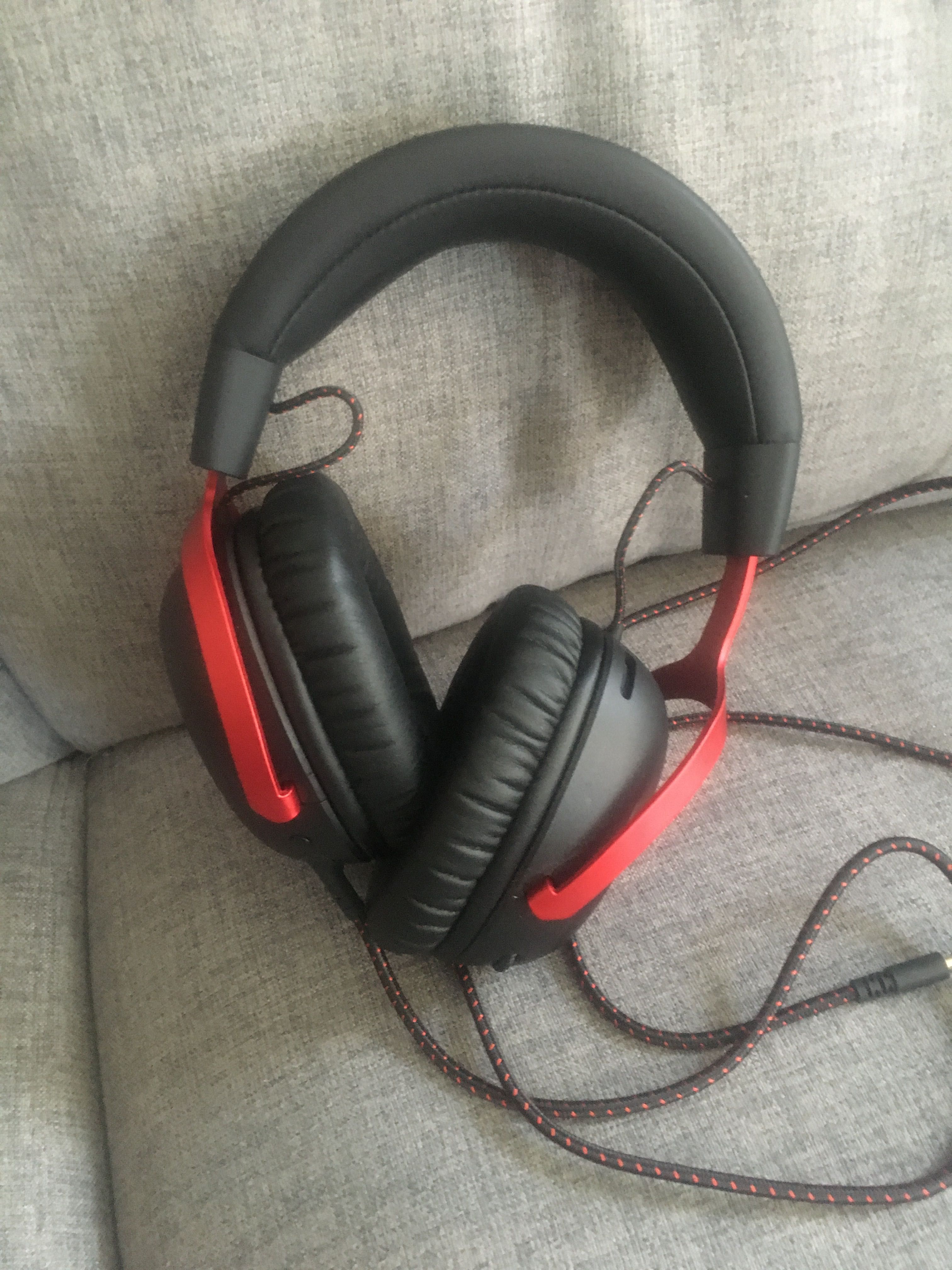 Продавам Геймърски слушалки HyperX