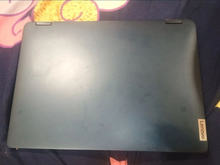 Lenovo IdeaPad Flex 5 14ABR8 - Type 82XX in garanție