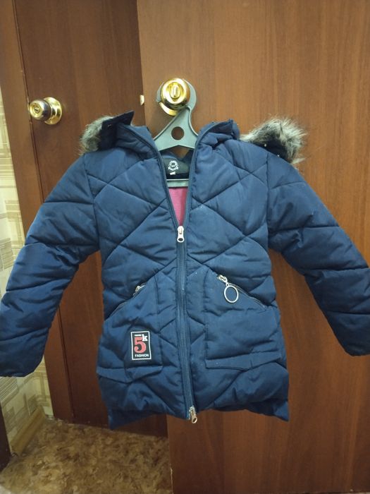 Продам детскую куртку