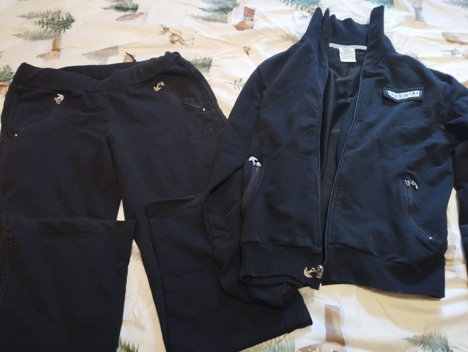 Екип на Адидас М