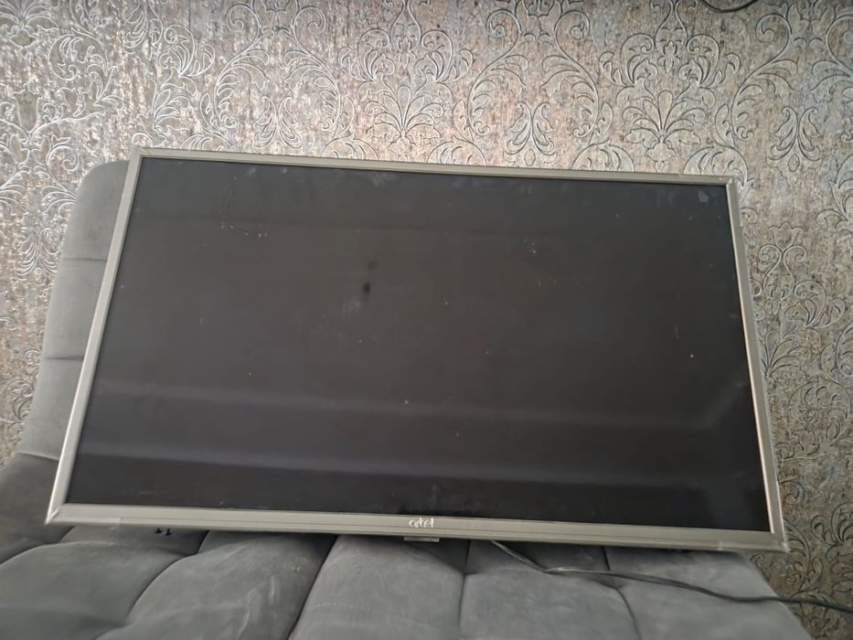 Продаётся телевизор плазменный срочно новая