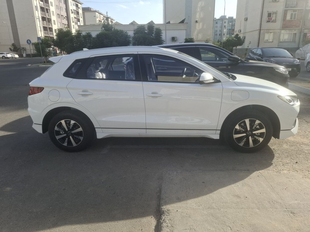 BYD E2 Lakshri 405 km