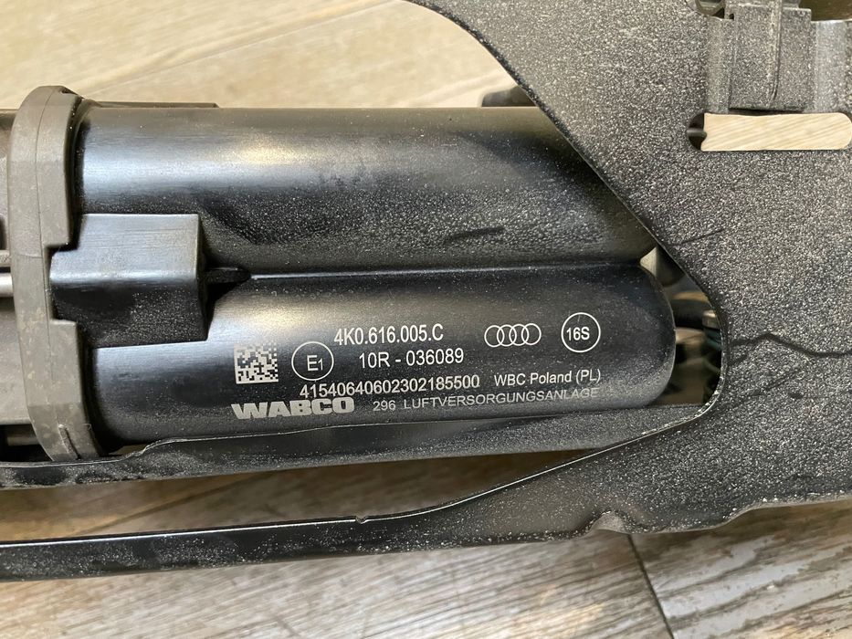 Compresor Perne Audi cu bloc de valve: 4K0616005C