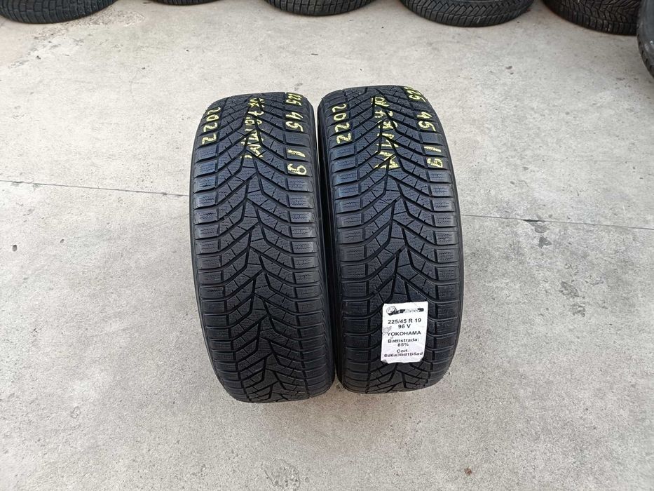 Doua anvelope iarna 225 45 19 Yokohama BluEarth Winter 7,8 mm 2022