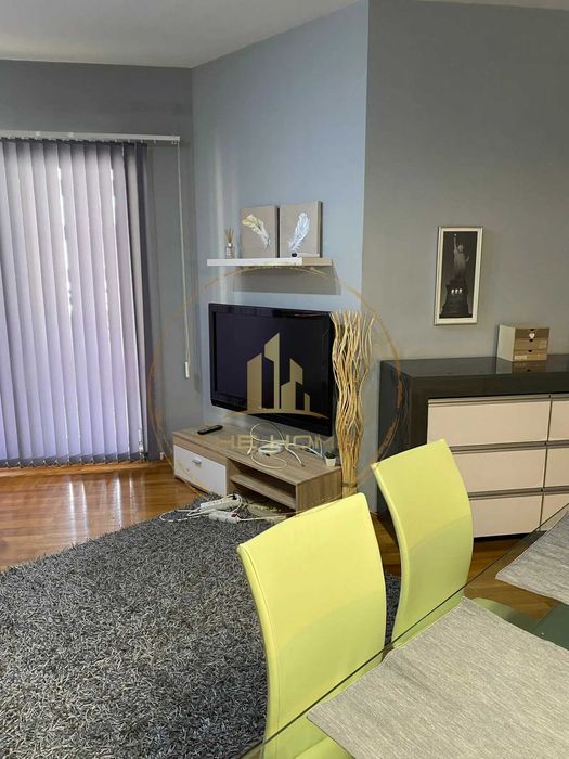 Дава се под наем Двустаен апартамент в Варна, Левски - 74 кв.м за 550 € - Снимка #2