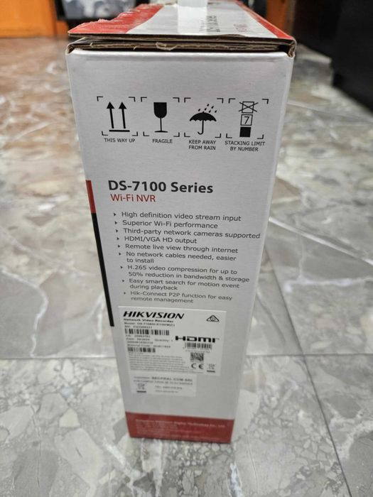 Hope Amanet P5-NVR HikVision DS-7108NI-K1/W/MC, 8 canale, 4 MP, NOU !