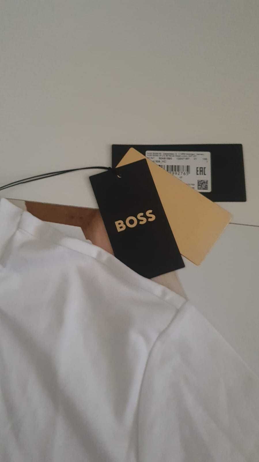 Vand tricou barbati Hugo Boss masura L  si XL  nou cu eticheta.