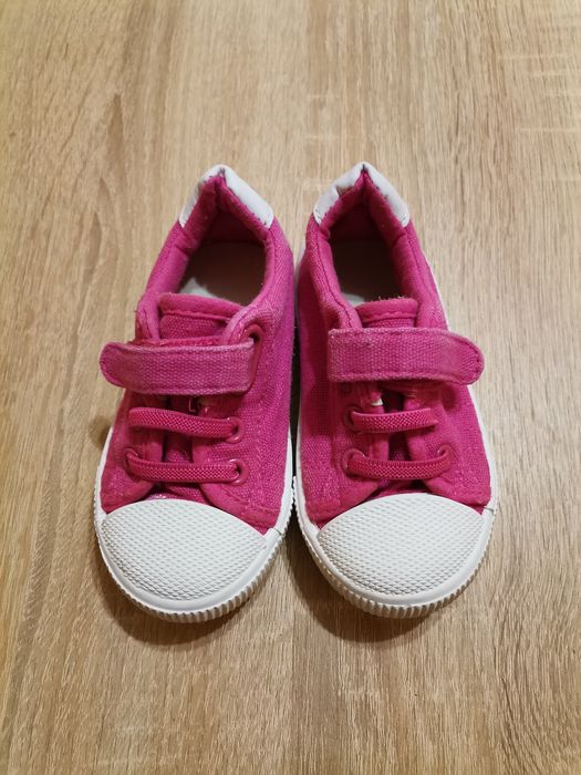 Детски обувки Sinsay 22 и 24