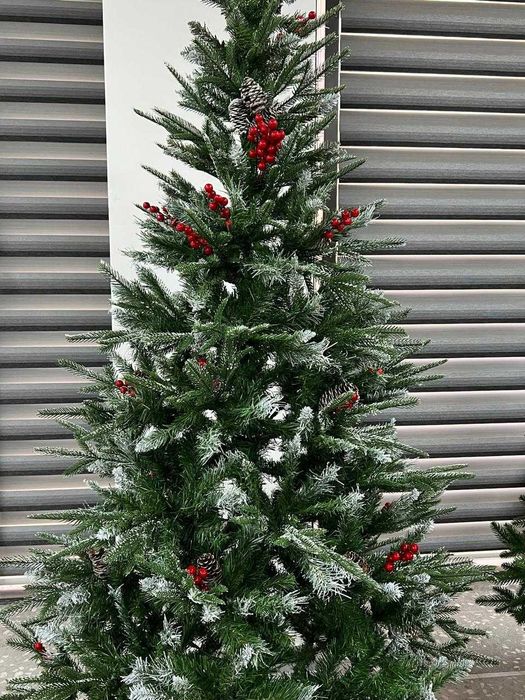 Новогодняя качественная ёлка