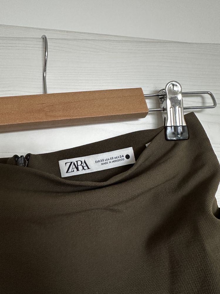Продавам къса пола от Zara
