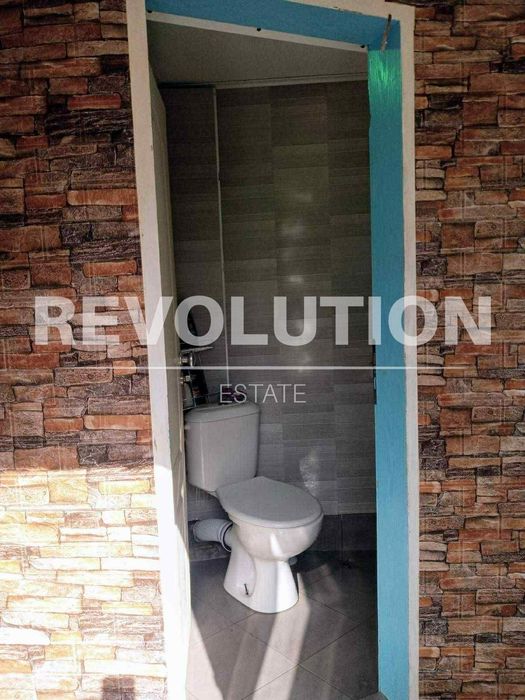 Дава се под наем Едностаен апартамент в Варна, Бриз - 30 кв.м за 280 € - Снимка #3