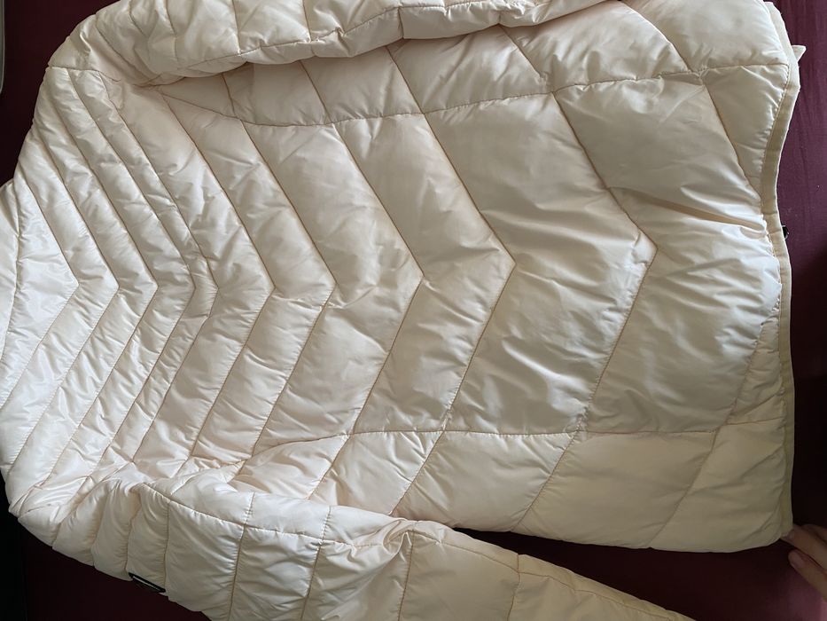 Бледорозово яке Емпорио Армани ЕА7