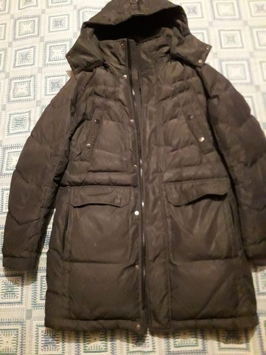 Продам зимнюю куртку (серого цвета)