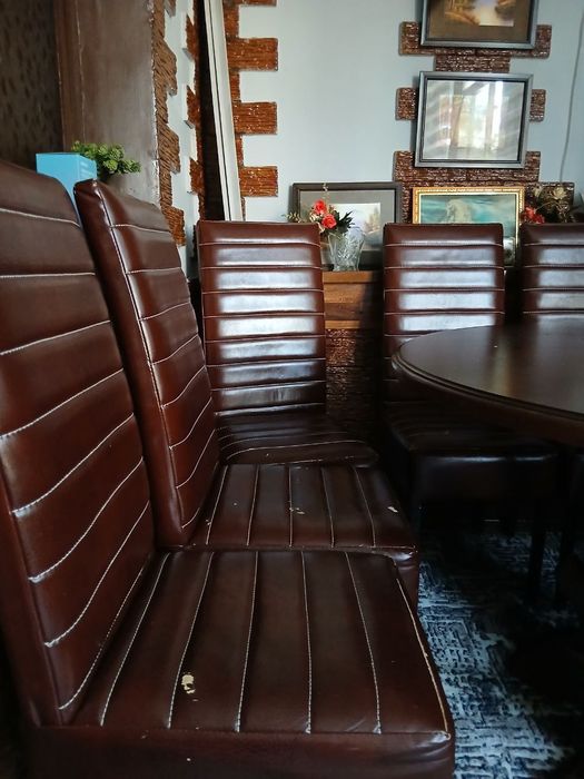 Кухонный стол стулья