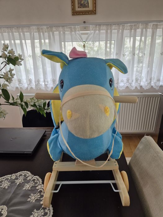 Vând balansoar cu roti copii din plus