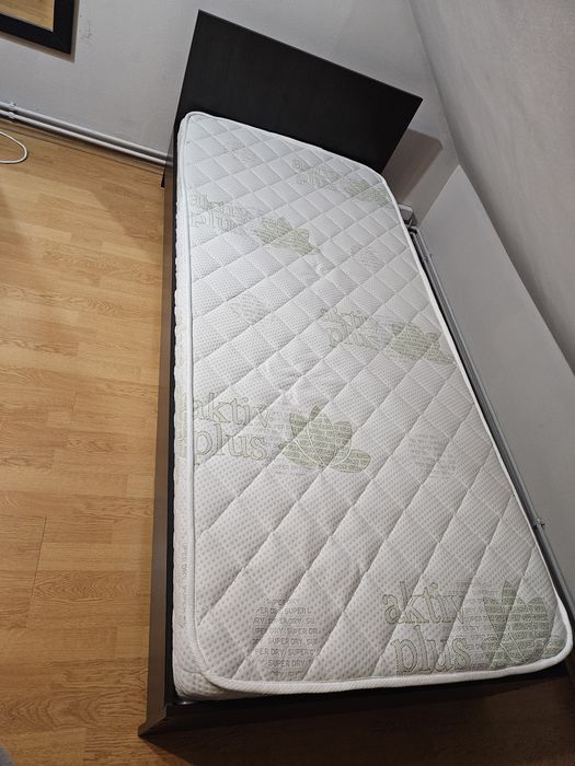 Pat single 90×200+saltea inclusa-stare foarte buna.