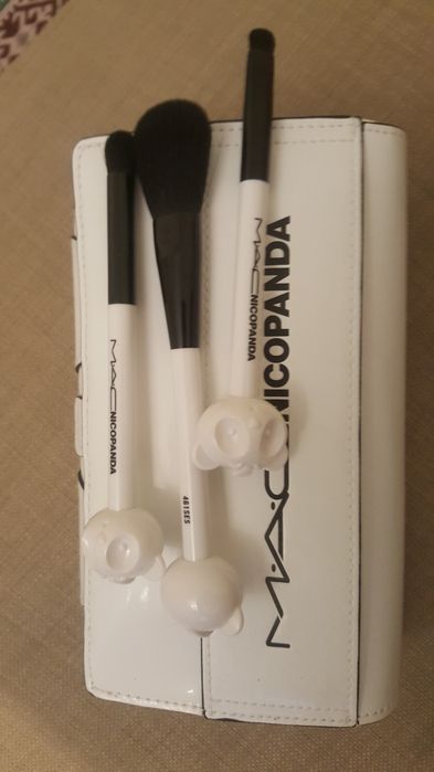 Продам новый набор кисточек MAC