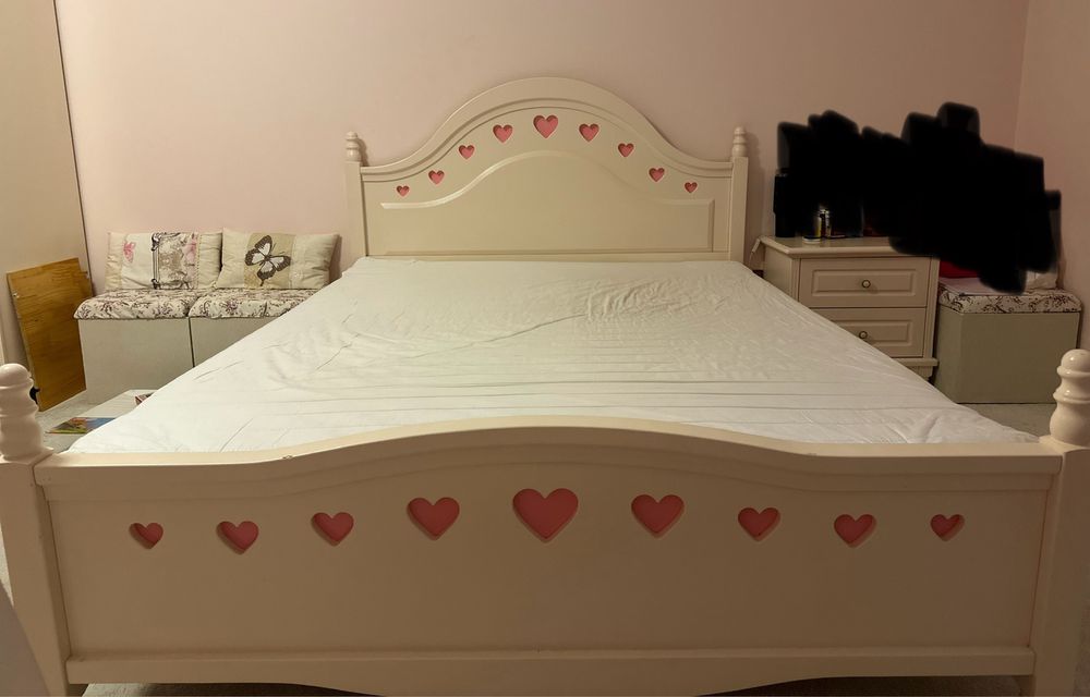 VÂND MOBILIER din Anglia pentru fetiță