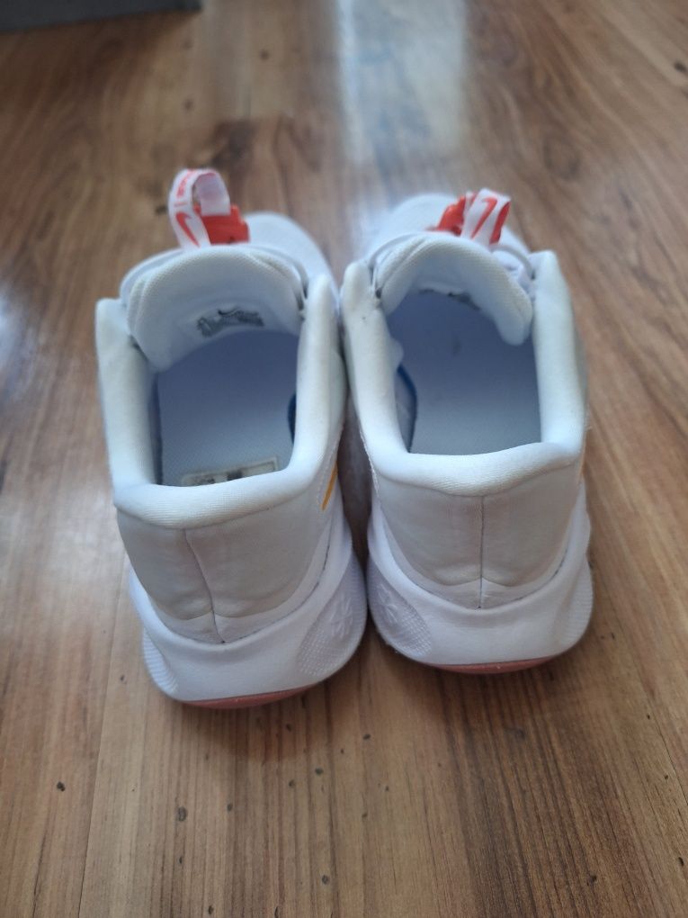 Nike оригинални !!
