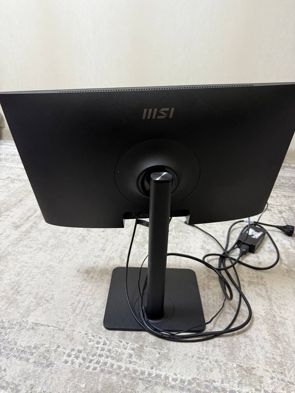 Монитор с type-c  23.8" MSI Modern MD241P, Black