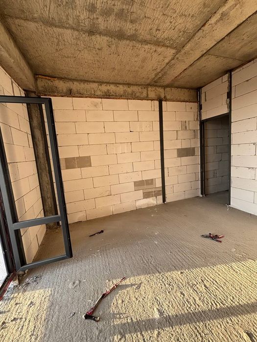 Sky avenue Sergeli 8 navastroyka uy sotiladi