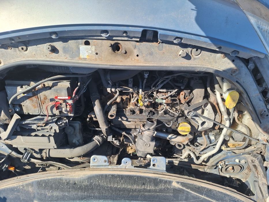 Dezmembrez renault scenic
