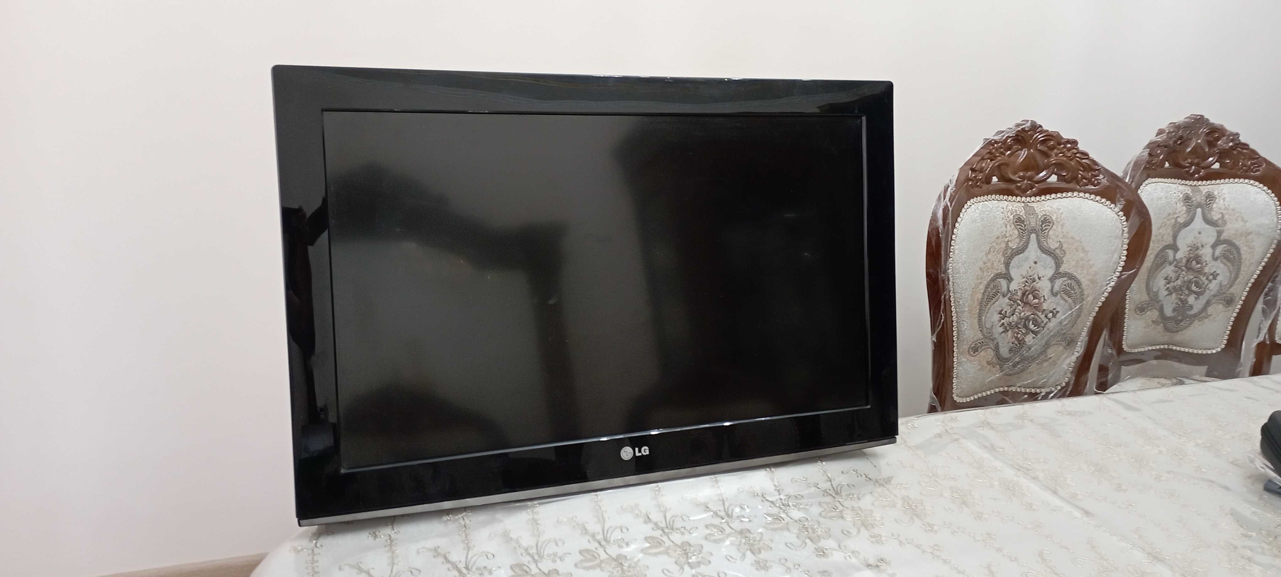 Продается телевизор LG.
